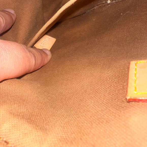 Authentic Louis Vuitton Palermo bag. - Picture 10 of 12